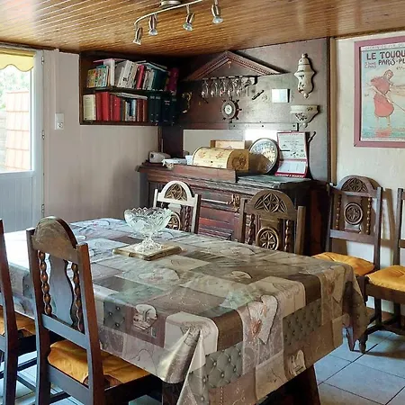 2 Bedroom Lovely In Longvilliers (Pas-de-Calais)