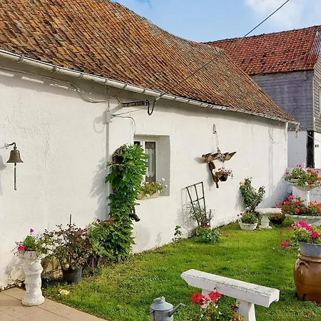 2 Bedroom Lovely In Longvilliers Holiday home *