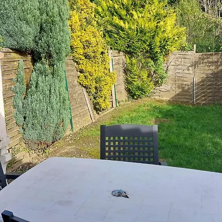 2 Bedroom Lovely In *