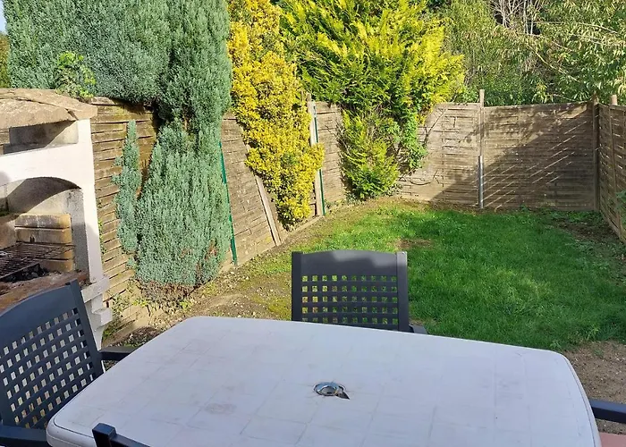 2 Bedroom Lovely In *