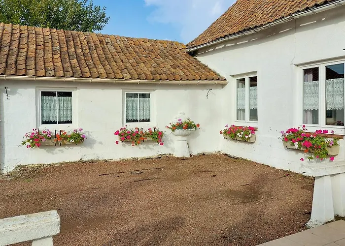 2 Bedroom Lovely In بيت للعطل